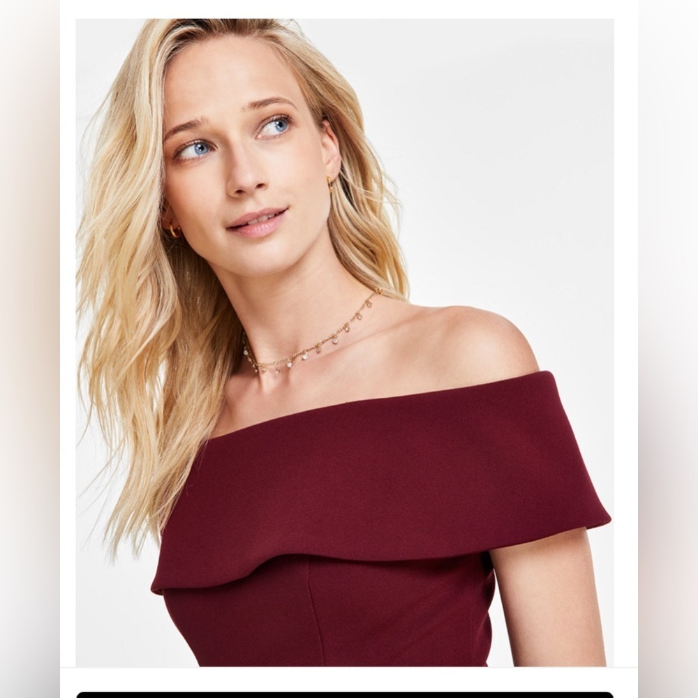 Off-The-Shoulder Ruffle Dress - Picture 4 of 11